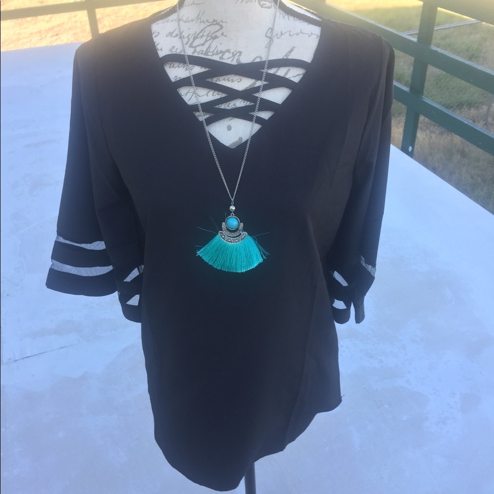 5⭐️🆕🍂Strappy v neck blouse - Picture 5 of 8